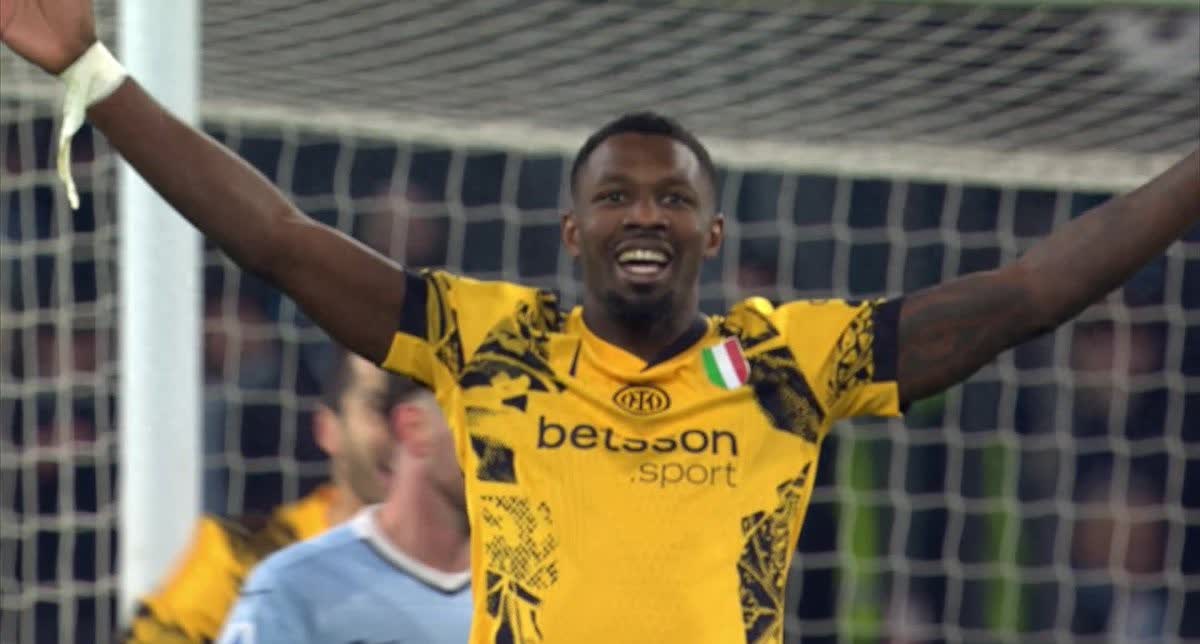 球迷对比赛 球迷对比赛