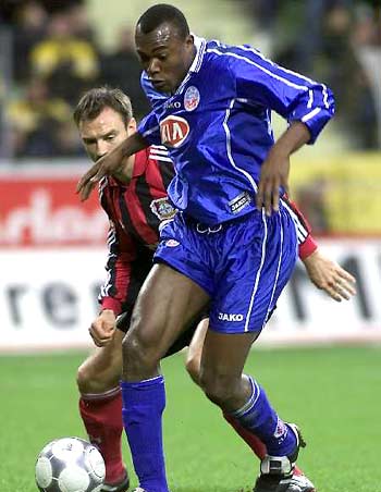 镜头里只剩 镜头里只剩